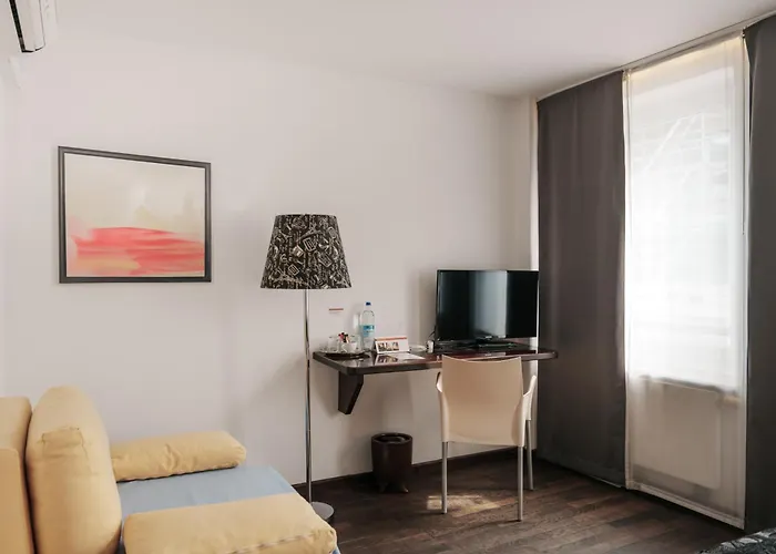  Helvetia Rooms - Self Check-In