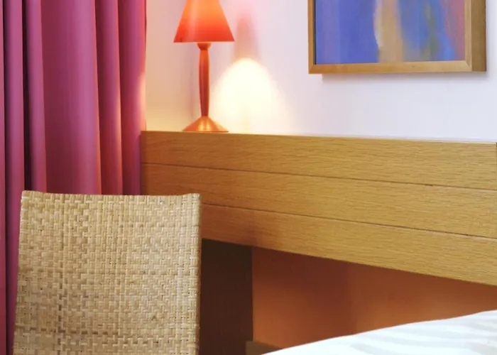 Resort: 1St Creatif Hotel Elephant